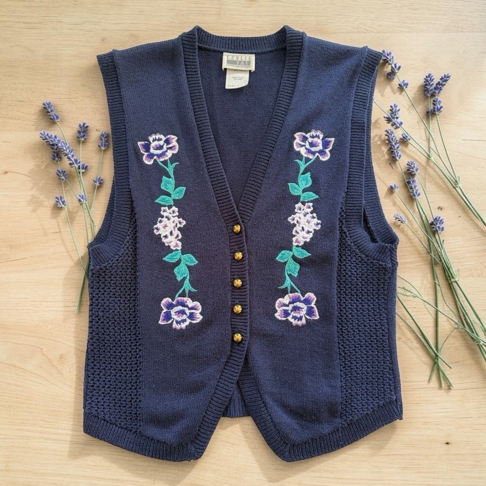 Vintage Leslie Fay Petite Embroidered Sweater Vest Navy Blue Floral Button Up 4